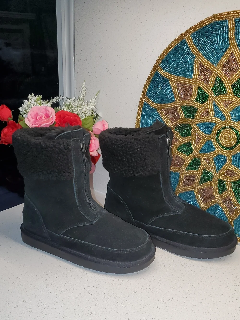 Koolaburra Black Suede Shearling-Cuff Zip Ankle Boots (youth sz 3)